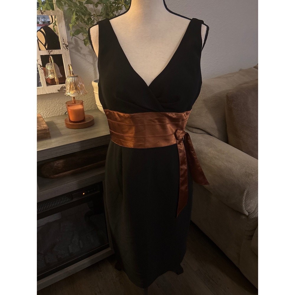 Jessica Howard Black V-Neck Sheath Dress with Copper Satin Waist Tie Size 10